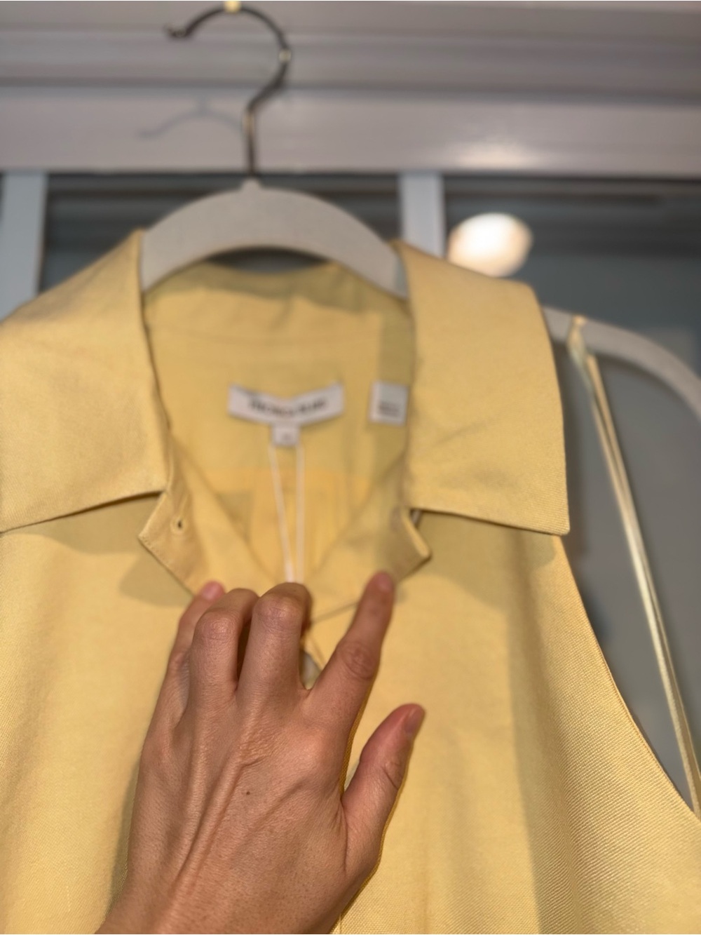 Veronica Beard Sleeveless Collared Button-Front Light Yellow Vest Shirt w/ Tags - Picture 6 of 14